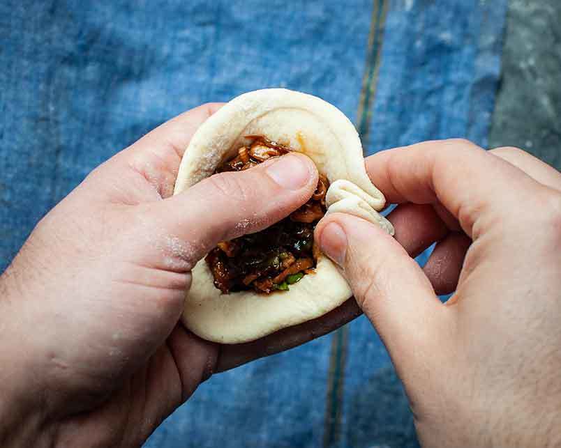 receta de boa vegana con salsa hoi sin y setas de cardo