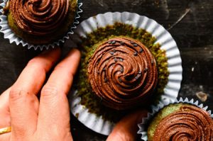 matcha-chocolate-cupcake