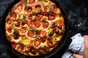 vegan-pizza-skillet-focaccia-recipe