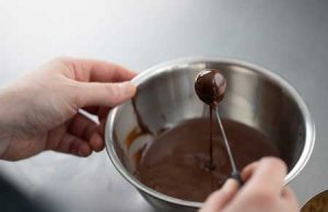 how to temper melted chocolate