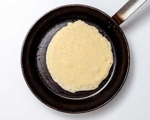crepes vegan recipe in pan