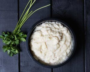 creamy cauliflower mashed potatoes