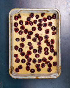 Gâteau de polenta aux cerises18491