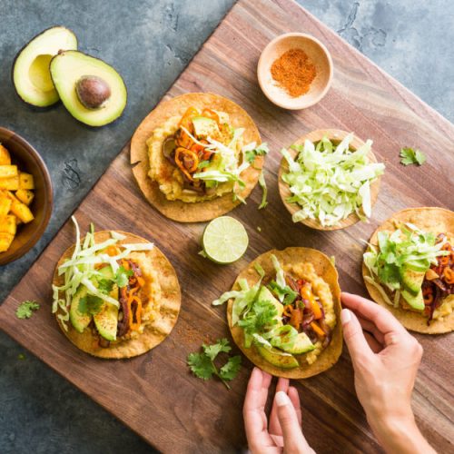 Fajita-Tostada-with-Chili-Lime-Mango-Salad-1-850x625