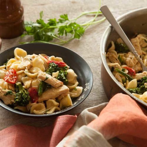 vegan-1-pot-meal-pasta-broccoli-buter-sauce